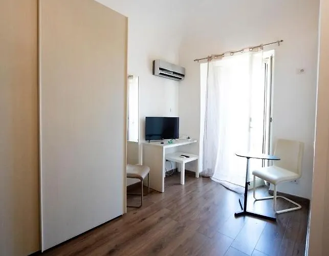 Zurria Bed & Breakfast 3*